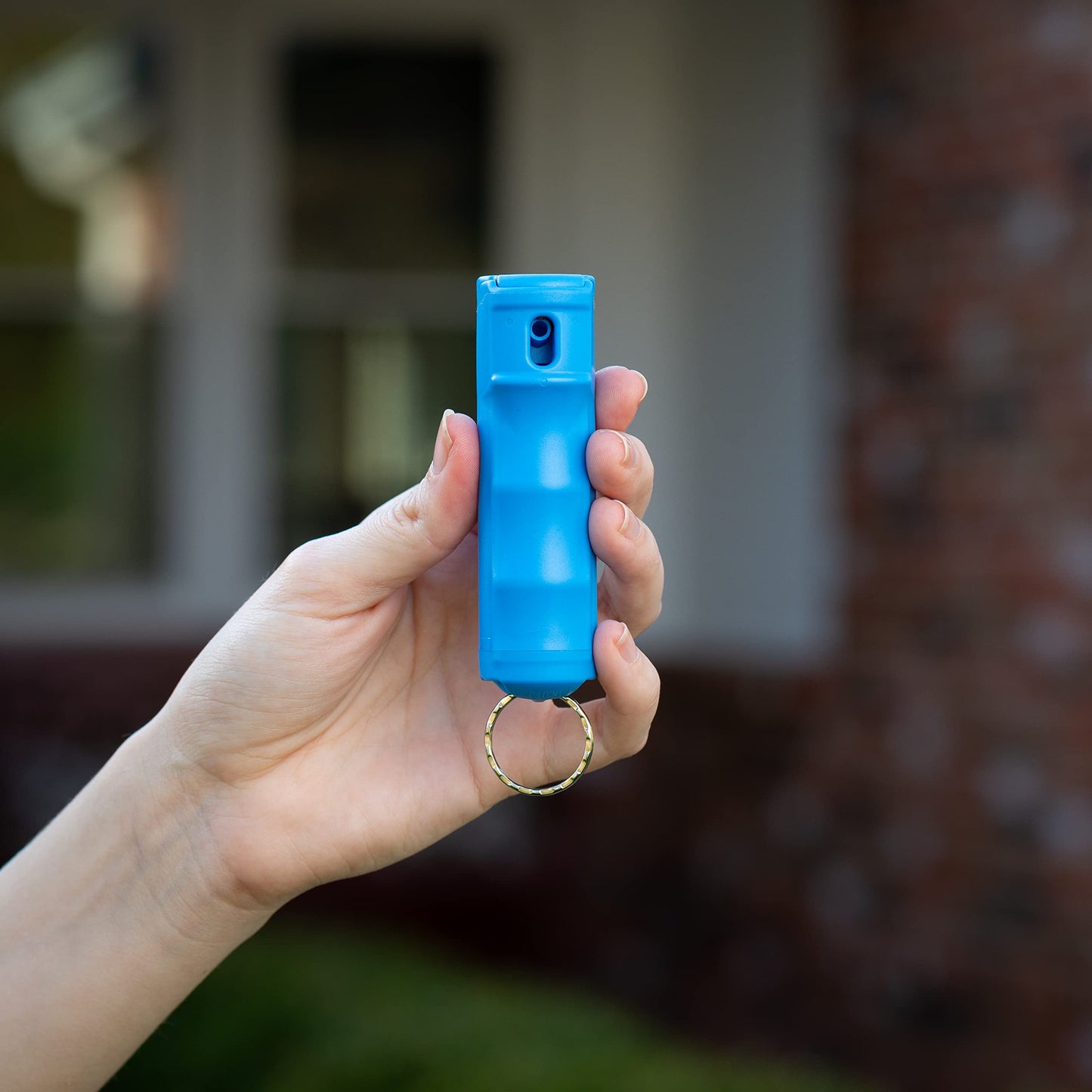 SABRE Practice Spray with Fast Flip Top, Inert Water-Based Formula, 10-Foot (3-Meter) Range, Helps to Build Confidence, Muscle Memory and Familiarity, Ergonomic Finger Grip, Key Ring, Blue