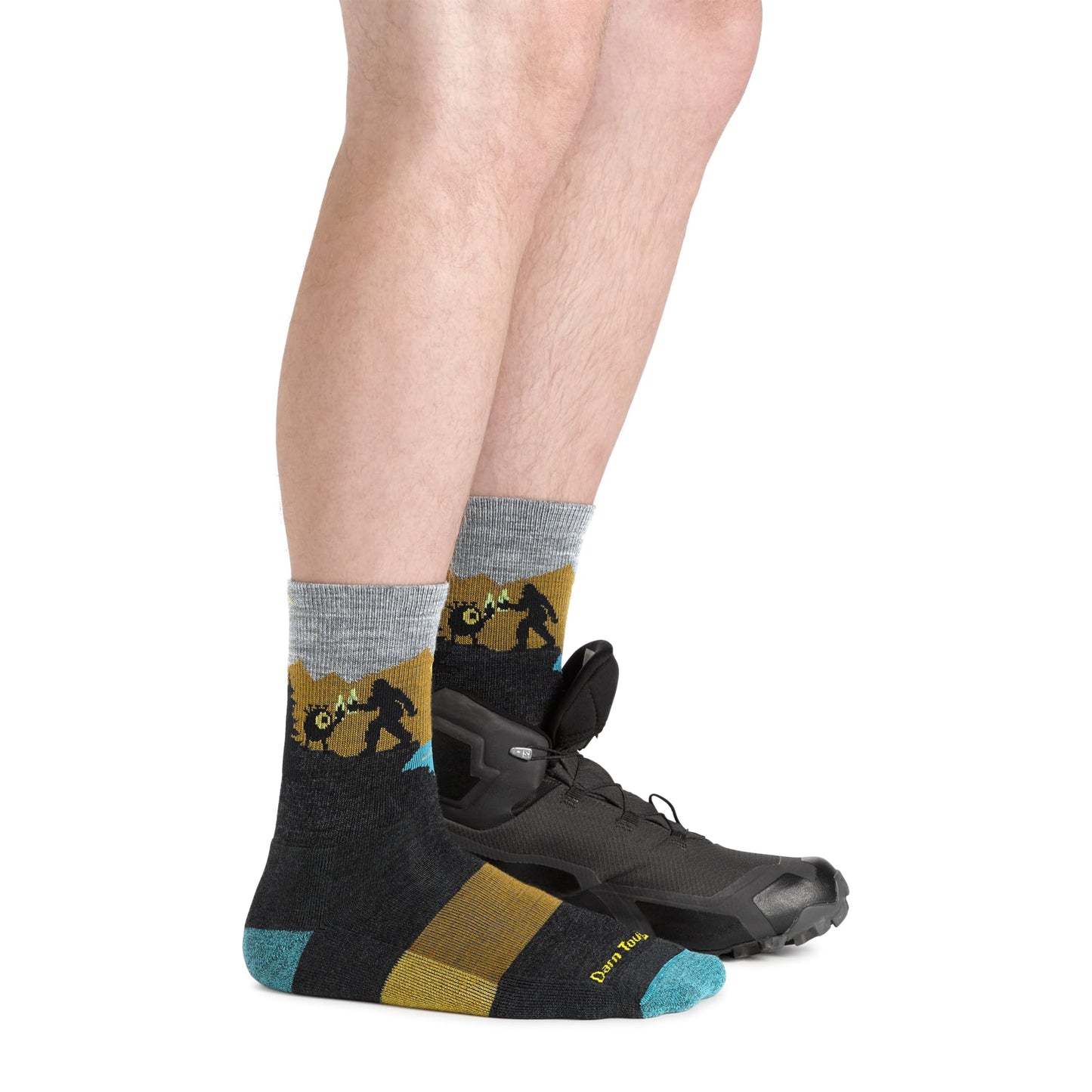 Darn Tough Men's Close Encounters Micro Crew Midweight with Cushion Sock (Style 5014) -