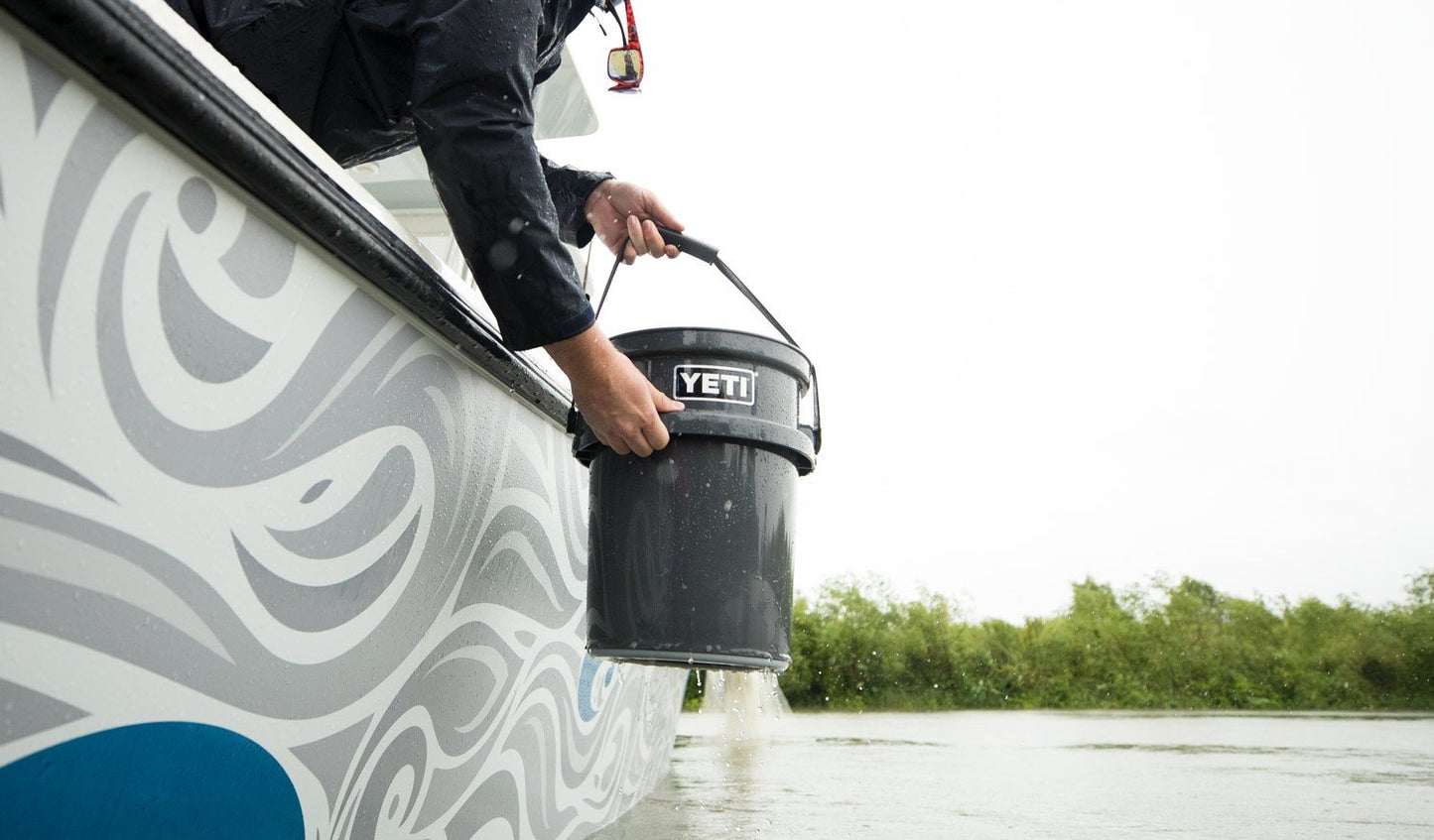 YETI Loadout 5-Gallon Bucket, Impact Resistant Fishing/Utility Bucket, Charcoal