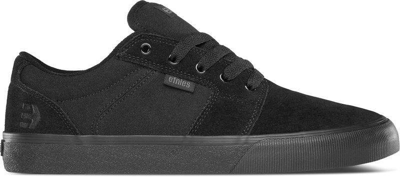 Etnies Barge LS – Classic Skate Look, Slim Vulcanized Silhoutte, Hefty Armored Collar, Reinforced Vulc - Black/Black/Black - 7