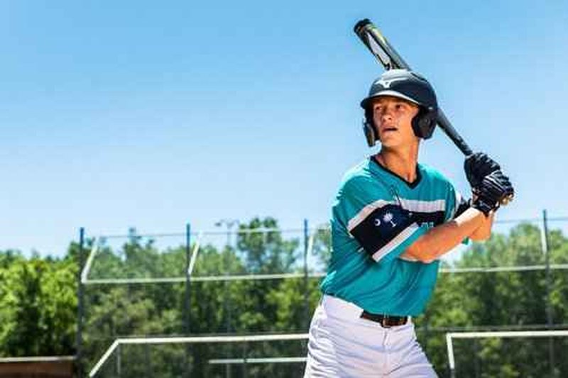 Bundle of Mizuno B6 Adult Baseball Batting Helmet, Navy, Large/X-Large + Mizuno Batters Face Protector, Navy, Right Hand Batter