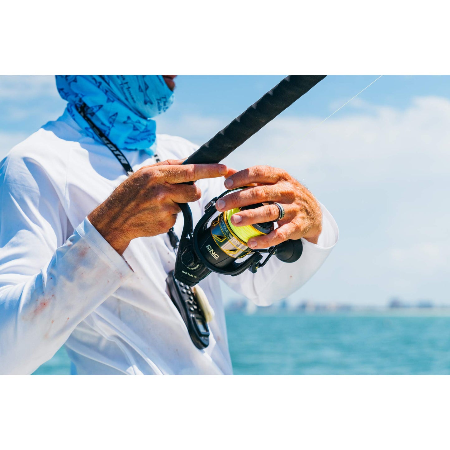 PENN Battle III Spinning Inshore Fishing Reel, HT-100 Front Drag, max of 15lb | 6.8kg, Made with Sturdy All-Aluminum Composition for Durability, 4000, black gold