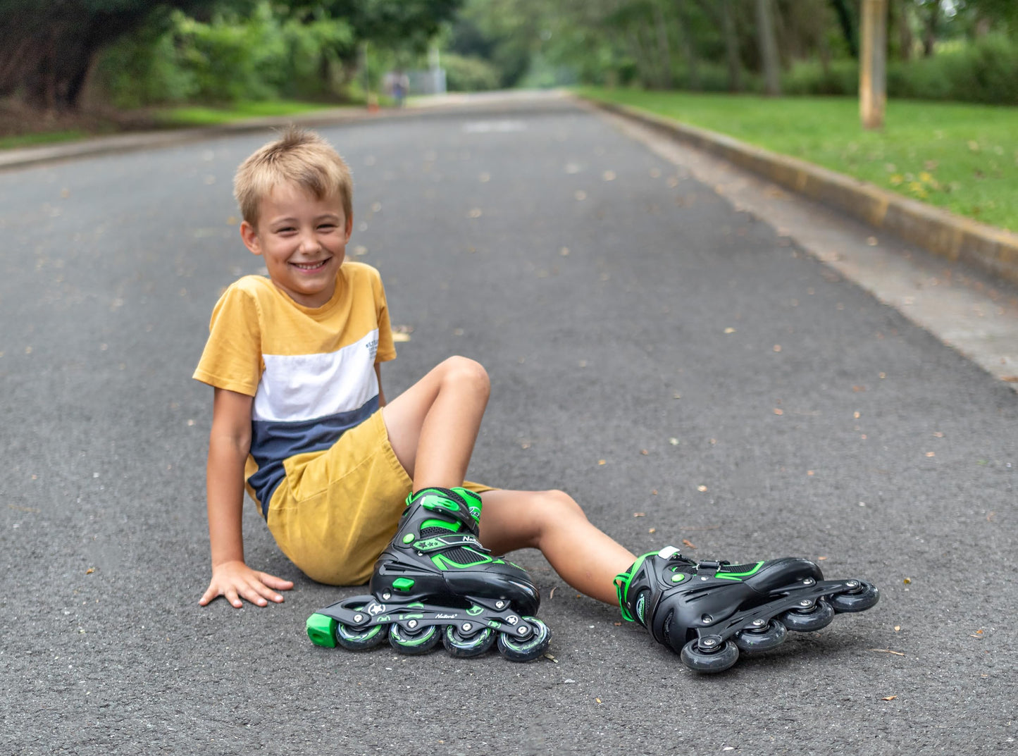 MammyGol Adjustable Inline Skates for Boys Girls Kids Youth with Light up Wheels, Green Beginner Blades Roller Skates for Boys Size 5 6 7 8 Ages 6-12
