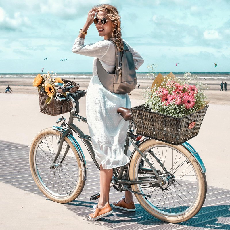 PIREKZUNT Bike Basket Rear, 16"X11.4"X7.4" Natural Rattan Beach Cruiser Bike Rear Basket with Waterproof Cover,Cargo Net, Handmade Woven Rectangular Bicycle Rear Basket for Women's and Mens Cruiser