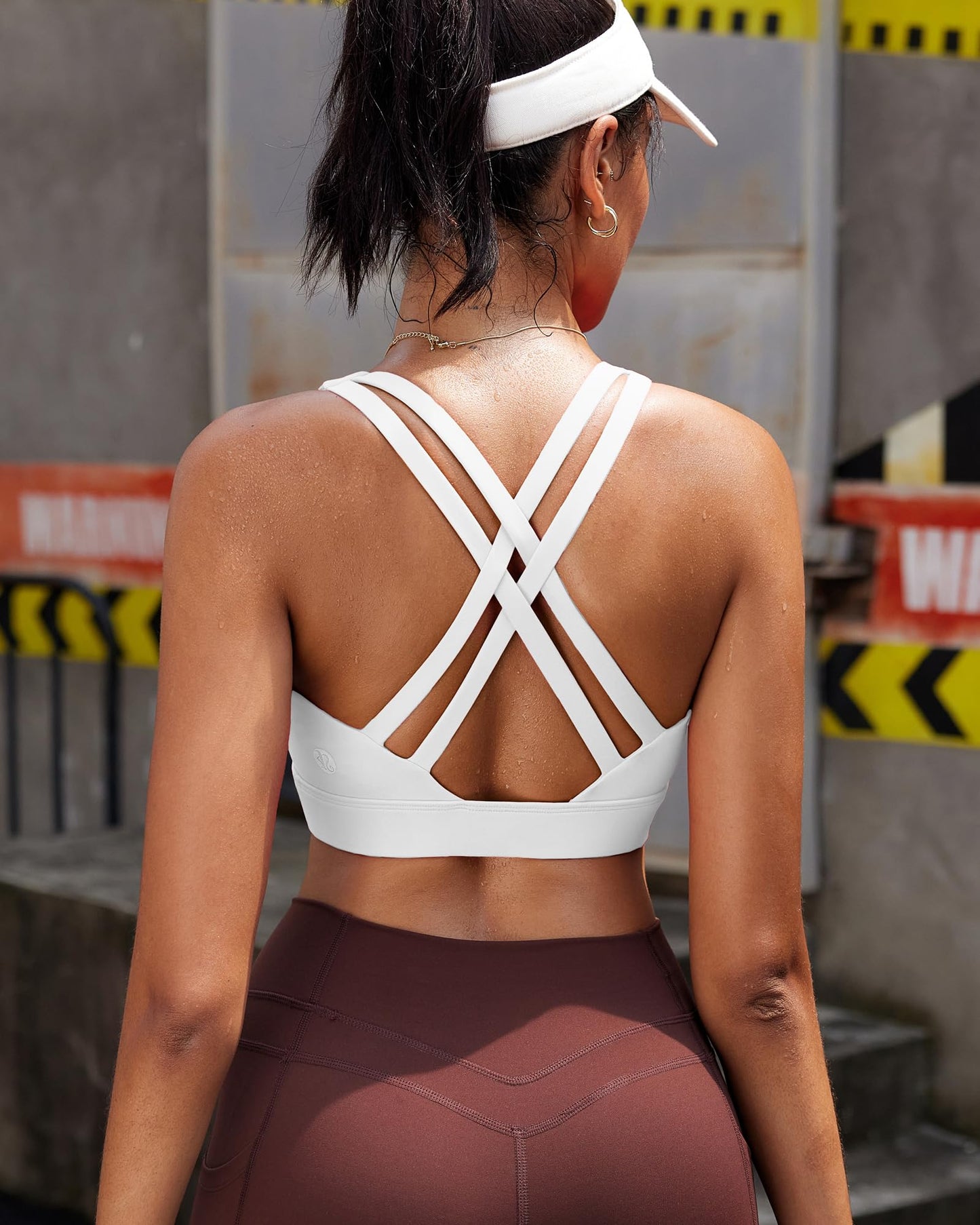 RUNNING GIRL High Impact Sports Bras for Women - Scoop Neck Strappy Sports Bra High Support Moulded Cup Workout Bra(WX3022 White M)