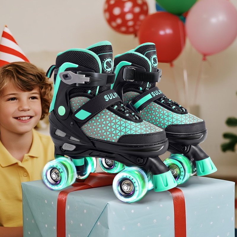 SULIFEEL 4 Sizes Adjustable Roller Skates for Kids, Quad Skates with Light up Wheels, Safe Fun Children Big Kids Skates for Ages 5-8, Best Gift for Beginners Outdoor Skates Sports (Mint Green, Medium)