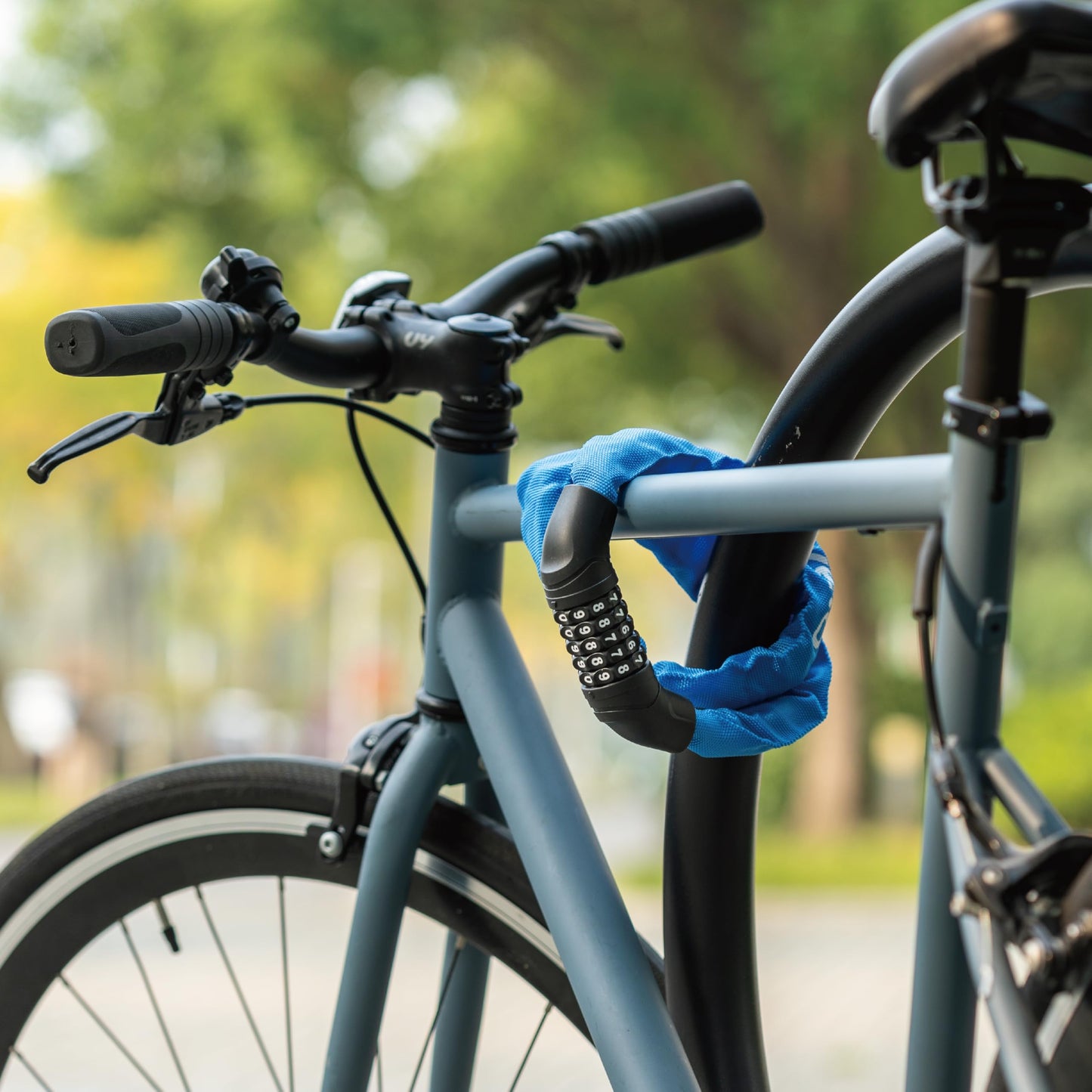 Via Velo Bike Chain Lock, 5-Digit Resettable Combination Heavy Duty Anti-Theft Bicycle Lock, 2.95 Ft Security Bike Locks for Scooter, Motorcycle, Gate, Fence, Valuables Etc(Blue)