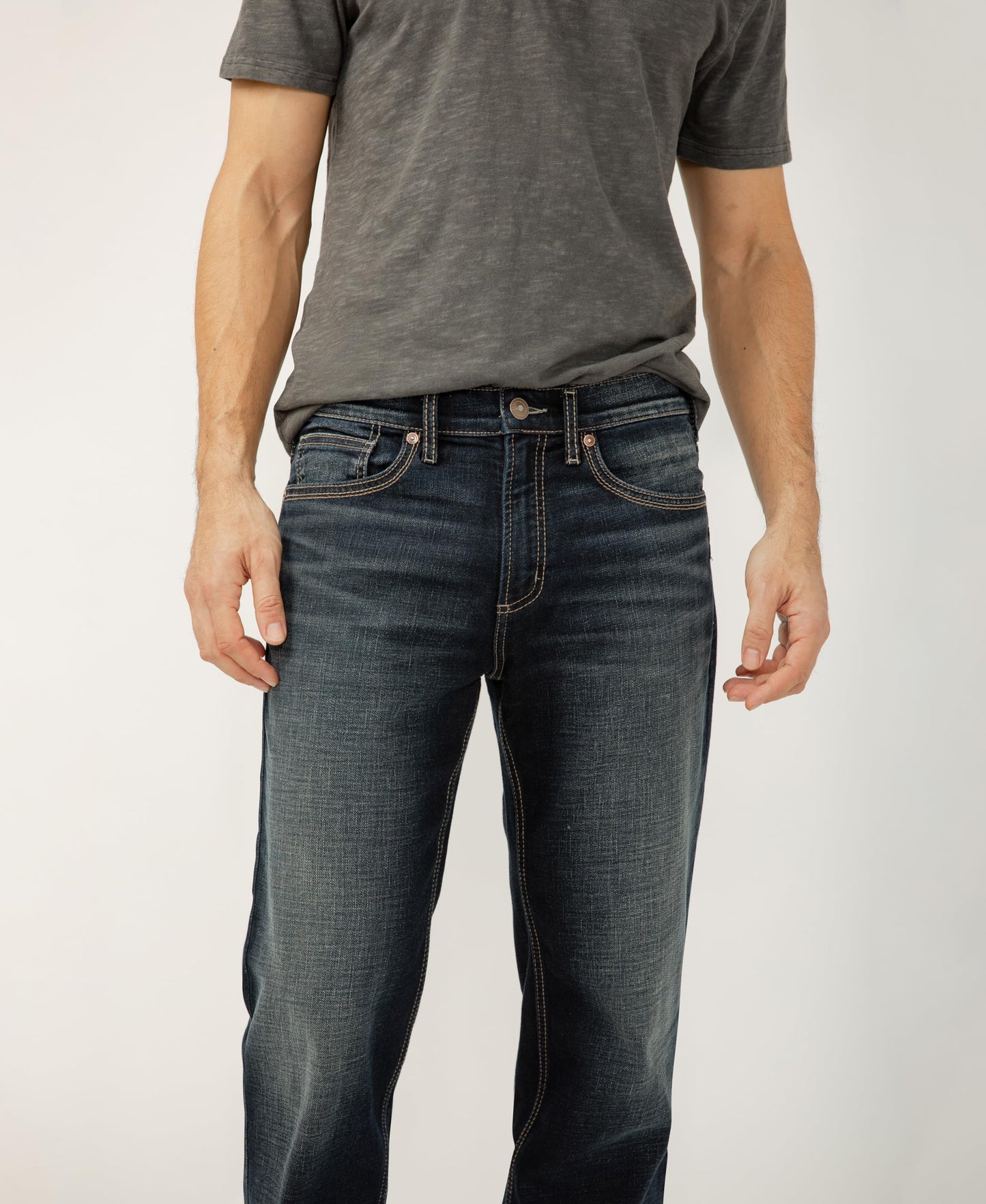 Silver Jeans Co. Men's Gordie Relaxed Fit Straight Leg Luxe Heritage Jeans, Bull, 44W x 34L