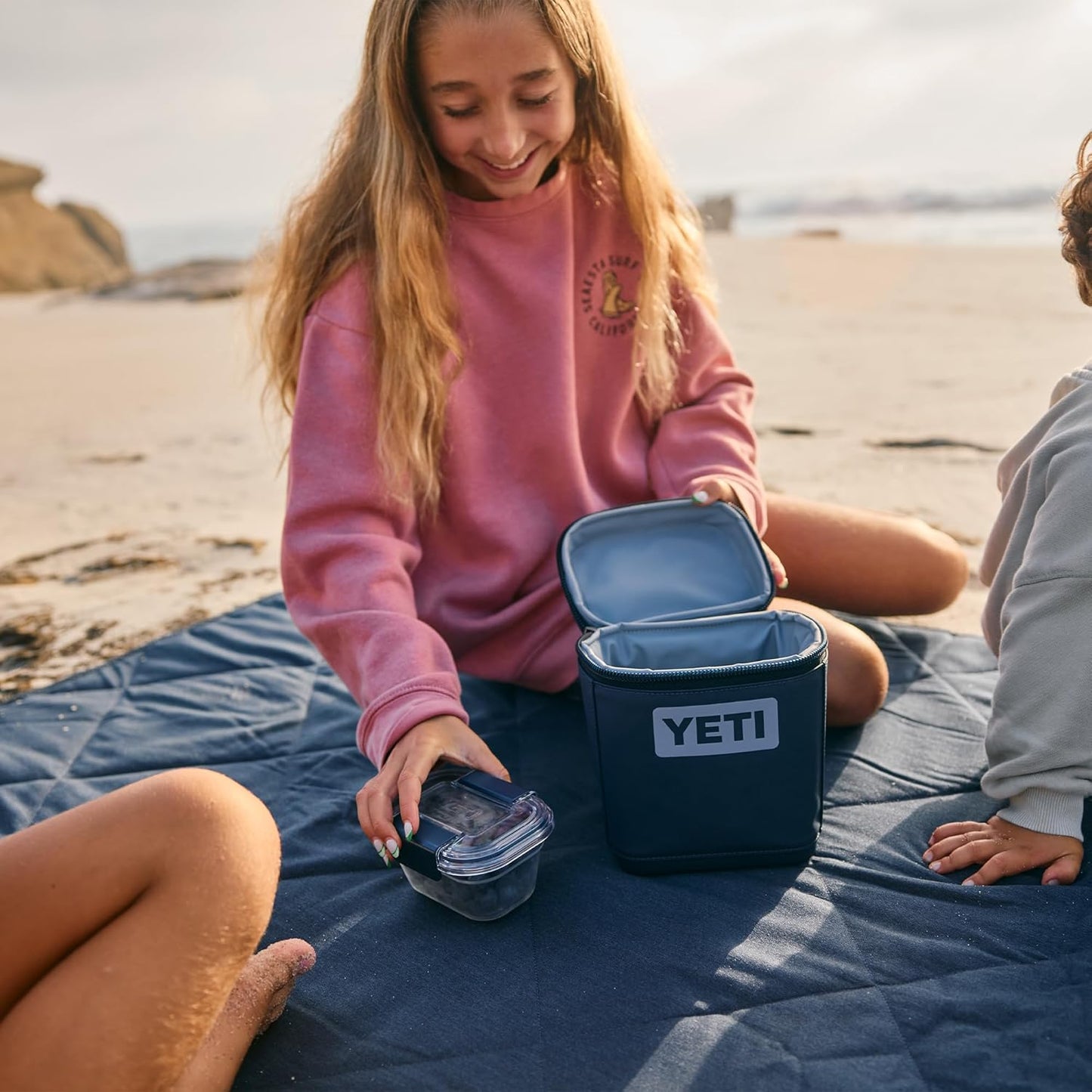YETI Insulated Soft Cooler Snack Box - 2L Capacity, Black Color