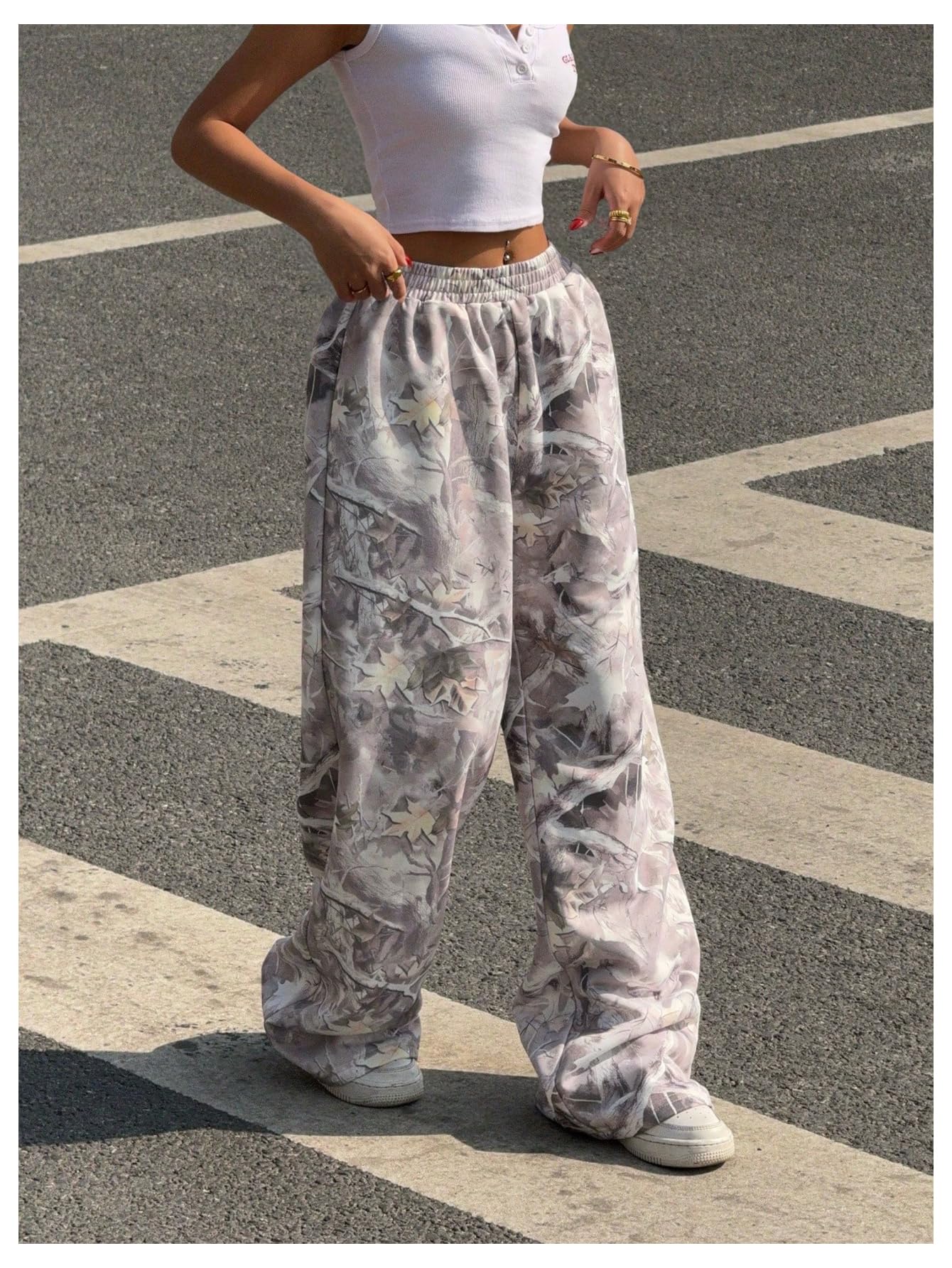 RoseSeek Women's Y2K Camo Maple Leaf Print Sweatpants Baggy Hip Pop Elastic Waist Long Pants Streetwear Multicolor X-Large