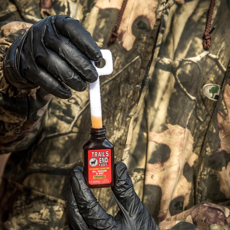Trail’s End #307 Buck Lure - All-Season Doe Estrus Scent with Complex Blend | 1 FL OZ Bottle + 2 Key-Wicks