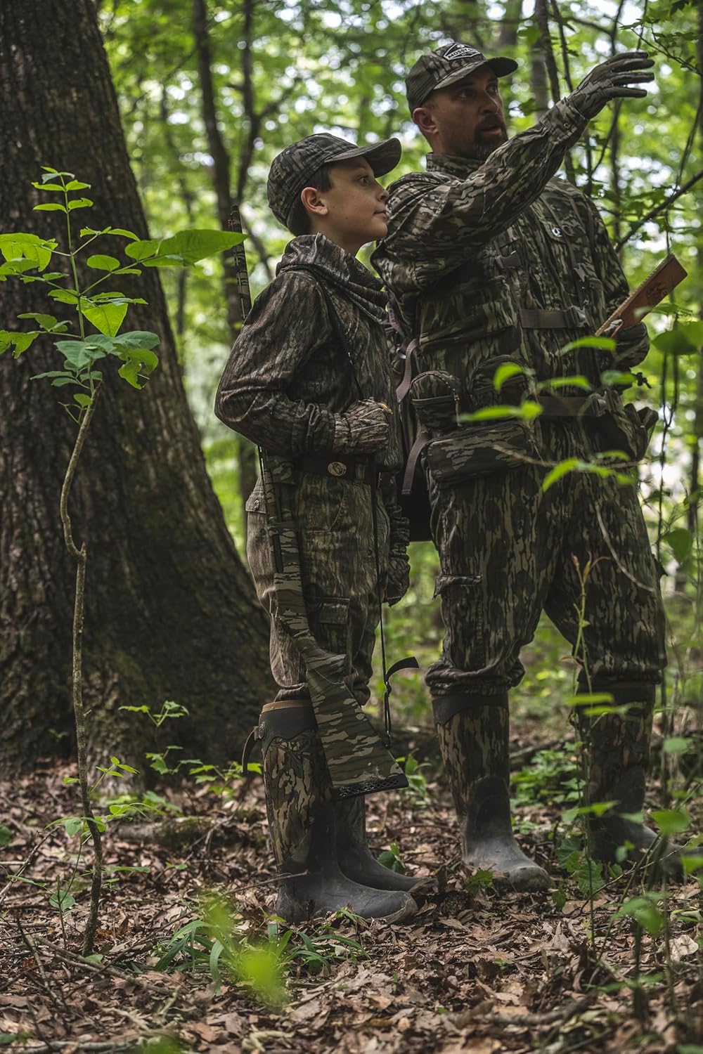 Mossy Oak Men's Long Sleeve Camo Hunting Shirt - Breathable Cotton Fabric | Perfect for Outdoor Adventures