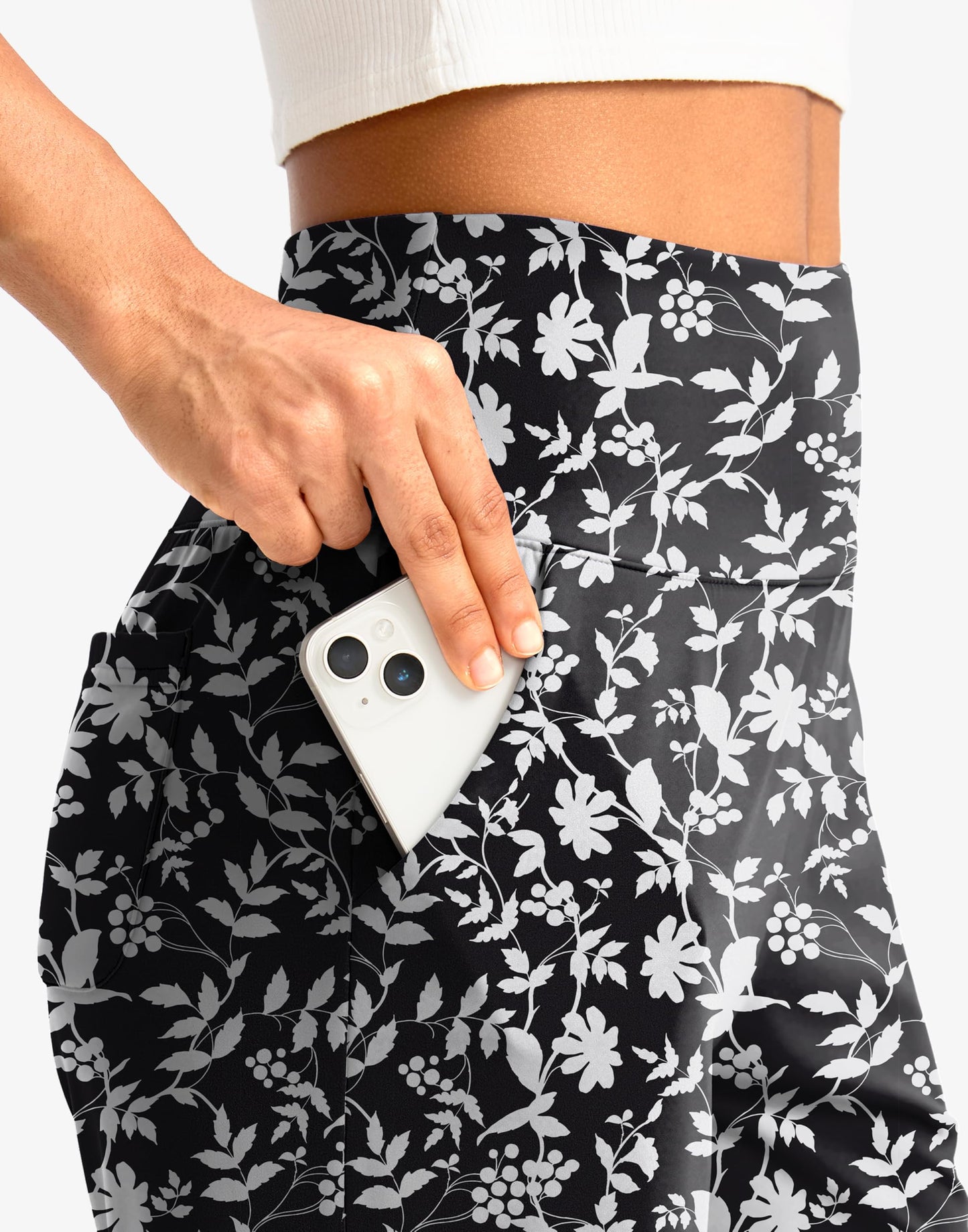 G Gradual Women's Bermuda Long Shorts with Pockets 9" High Waisted Knee Length Shorts for Women Walking Athletic Workout(White Flower,XXL)