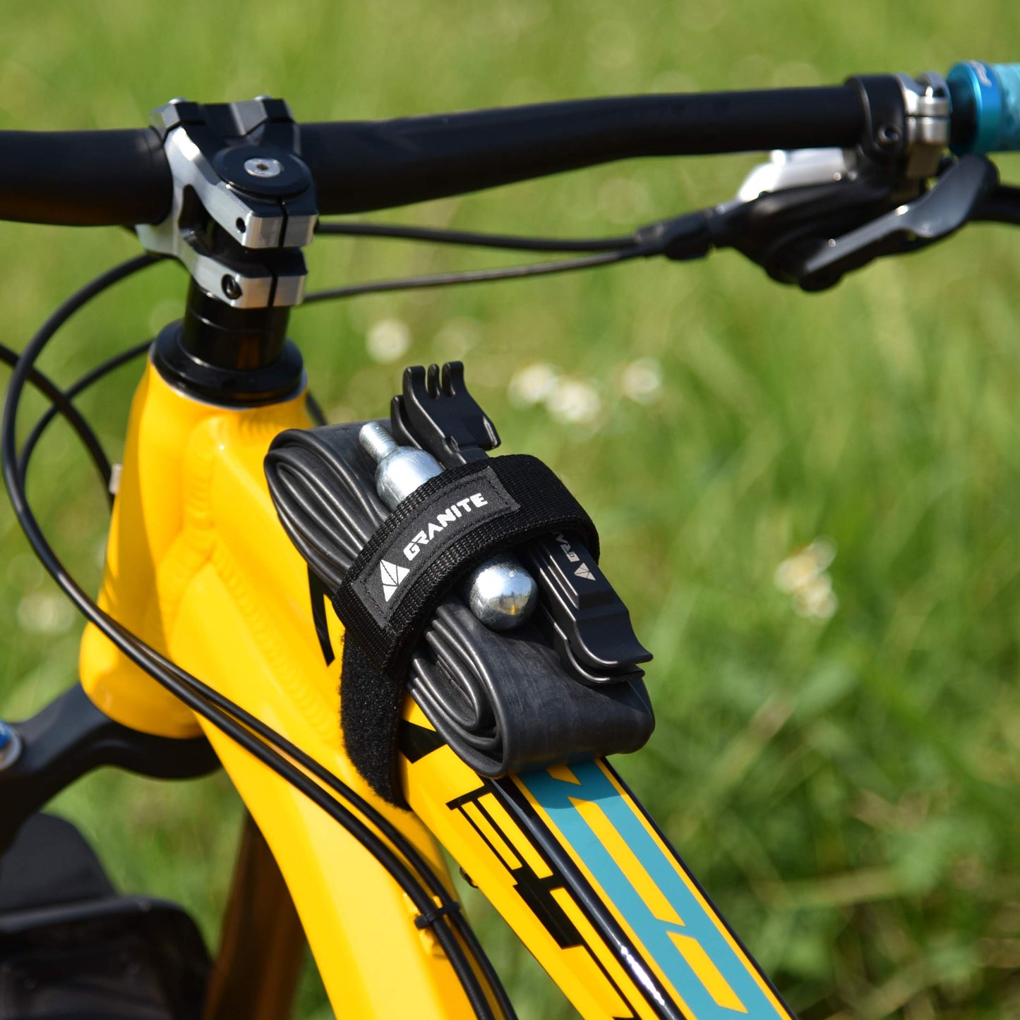 Granite-Design Rockband Bicycle Gear Carrier Strap (Black)
