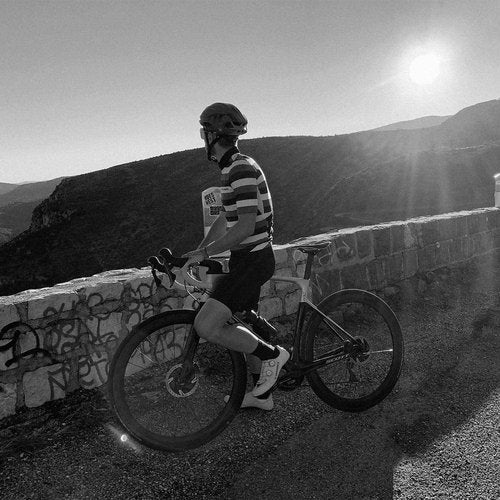 Schwalbe - Pro One Road Race Tubeless Folding Bike Tire | 700c x 28 | Black/Tan Sidewall, Single Tire