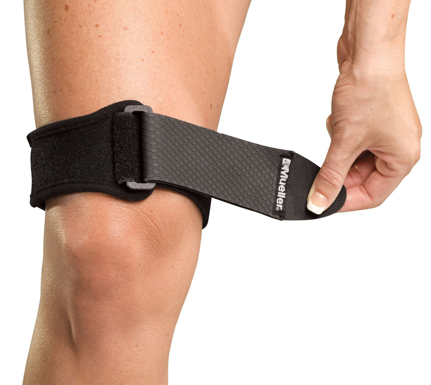 MUELLER Sports Medicine ITB Strap, Knee Pain Relief Support for Men and Women, Ideal for IT Band Issues, Black, One Size