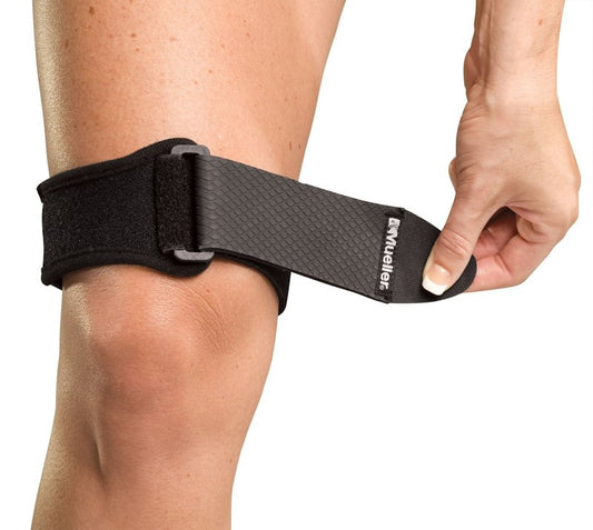 MUELLER Sports Medicine ITB Strap, Knee Pain Relief Support for Men and Women, Ideal for IT Band Issues, Black, One Size