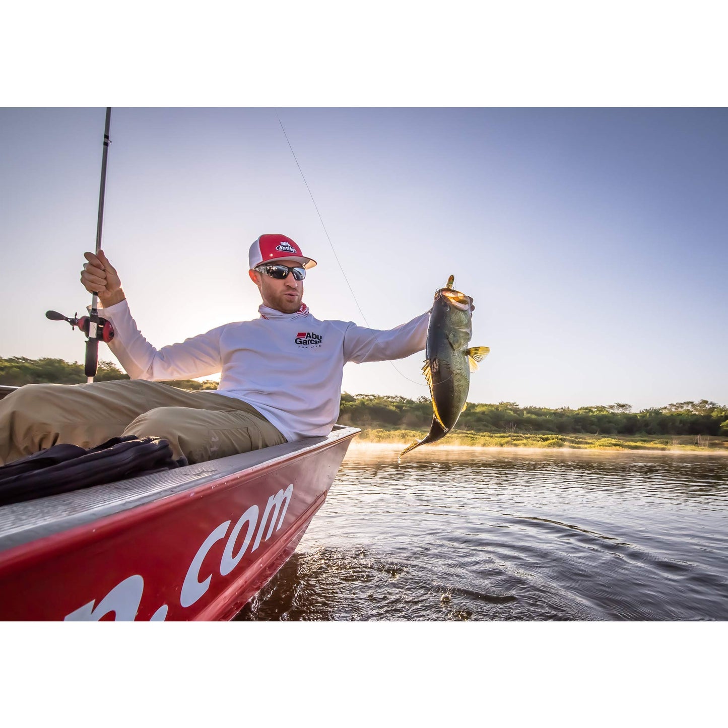 Abu Garcia 7’ Ambassadeur S Fishing Rod and Reel Baitcast Combo, 1+1 Ball Bearings for Smooth Operation, 7’ 1-Piece Rod