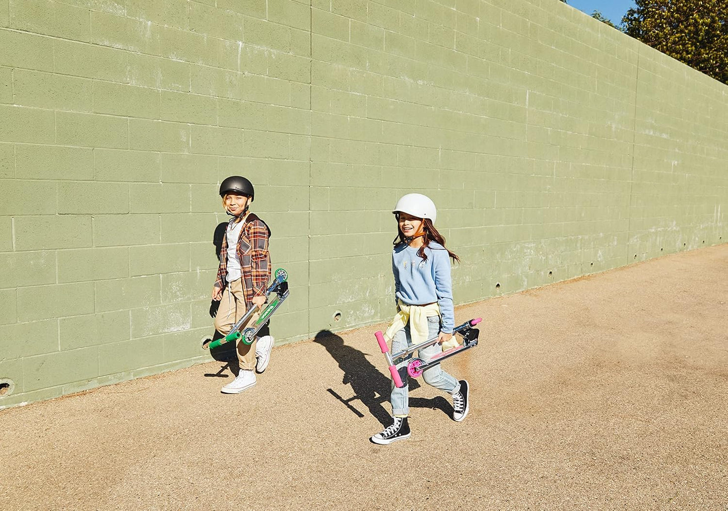 Razor A Model Kick Scooter for Kids Ages 5+ - Lightweight, Foldable, Aluminum Frame, and Adjustable Handlebars