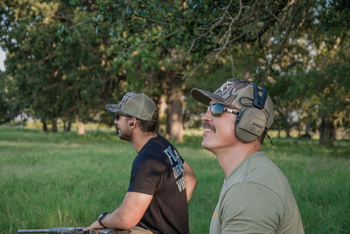 WALKER'S Recon Digital Muffs - Durable IPX4 Weather-Resistant HD Speakers Hunting Range Shooting Hearing Protection Electronic Muffs, 3.5mm Audio Jack, 2 AAA Batteries Included, Flat Dark Earth