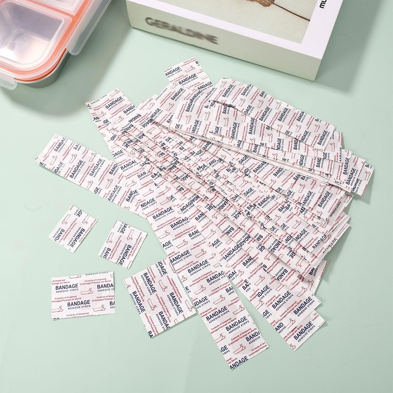 200pcs Round Spot Bandages, 4 Sizes Round Elastic Fabric Small Circle Spot Adhesive Bandages Suitable for Face Hands Legs and Sensitive Skin Supplies