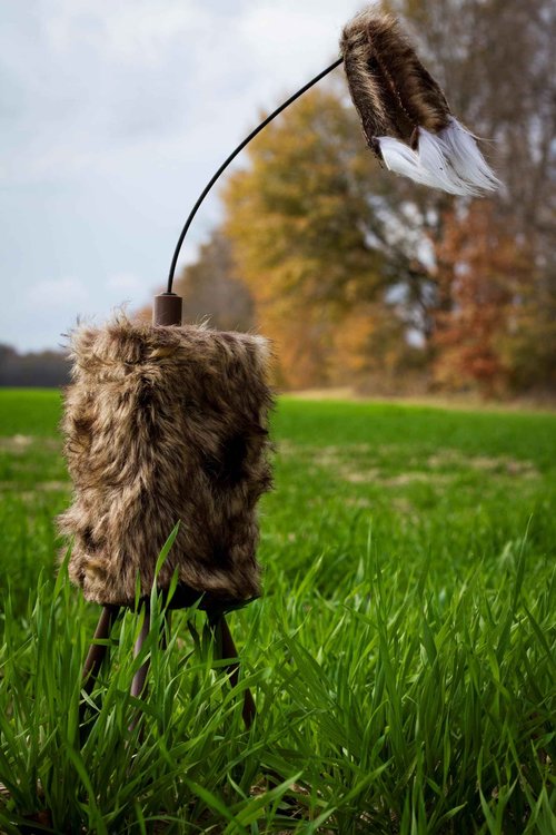 MOJO Outdoors Critter Predator Hunting Decoy - Great for Coyote and Bobcat Hunting and as a Varmint Decoy - Tail Decoy - Rabbit Decoy - Super Critter