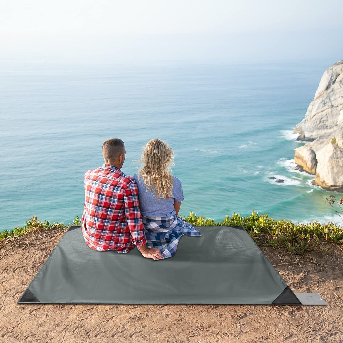 Odoland Beach Blanket Picnic Blanket, 43" x 63" SandProof Waterproof Outdoor Pocket Blanket with Portable Bag, Foldable Lightweight Sand Free Quick Drying Beach Mat for Hiking Camping Travel, Grey