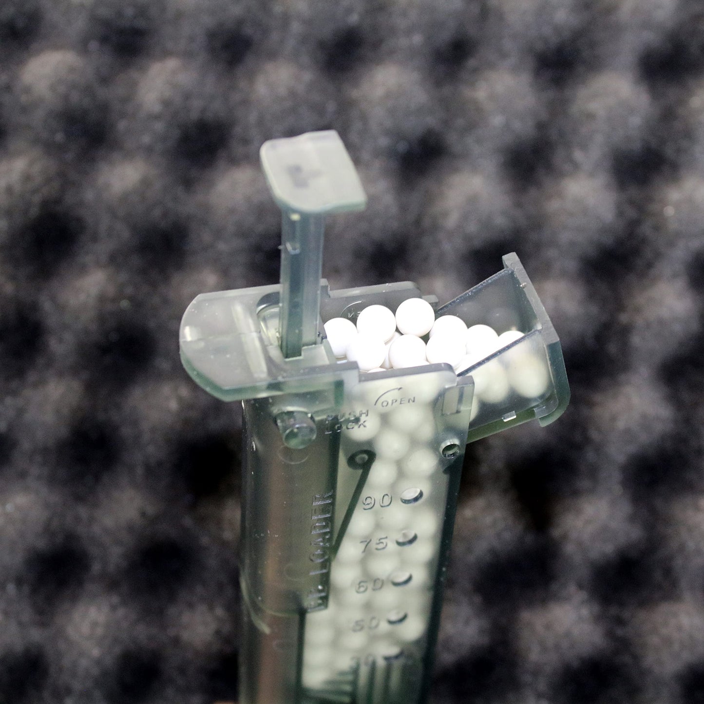 MetalTac Airsoft Speed Loader with Capacity of 100 Bbs