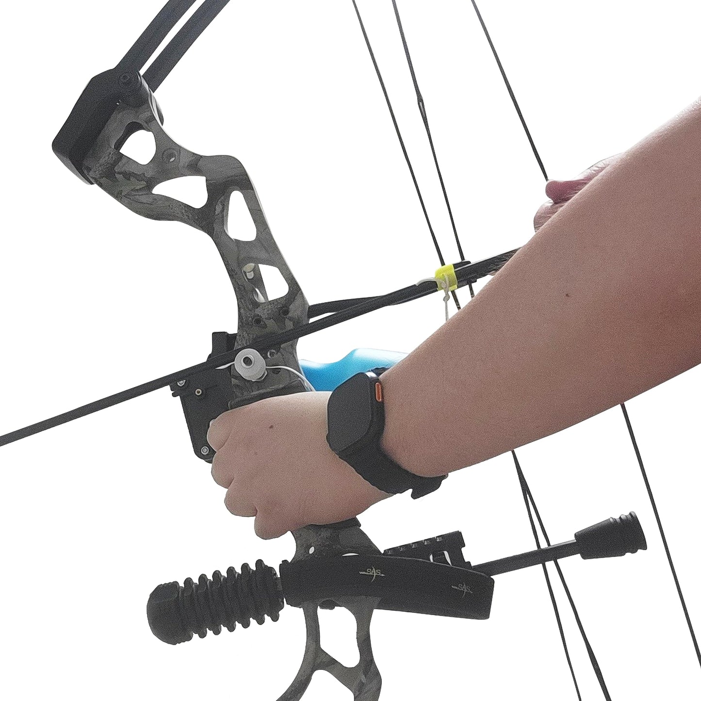 Southland Archery Supply Outrage 70 Lbs Hunting Compound Bow Package (Camo, Bowfishing Package, Right Hand - Draw with Right Hand)