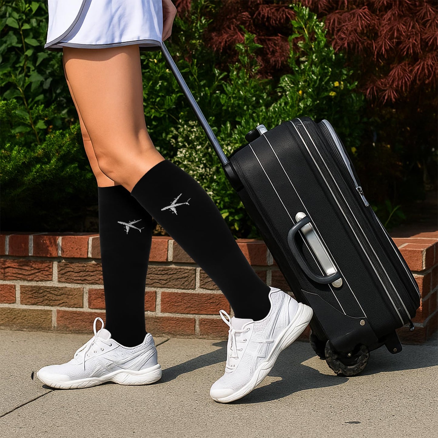 Skicuff 2 Pairs Travel Compression Socks for Men Women 15-25 mmHg Graduated Knee High Compression Socks for Travel and Flight(Classic)