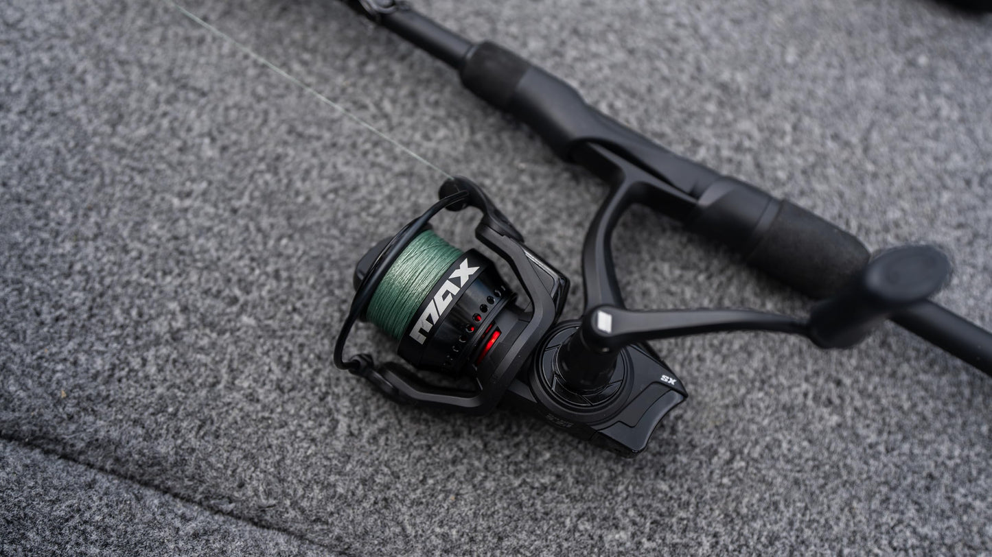 Abu Garcia 7' Max SX Spinning Reel and Fishing Rod Combo, Size 2000 Reel, 7 Stainless Steel Ball Bearings, Smooth Oil Felt Front Drag System, 24 Ton Graphite Rod Blank