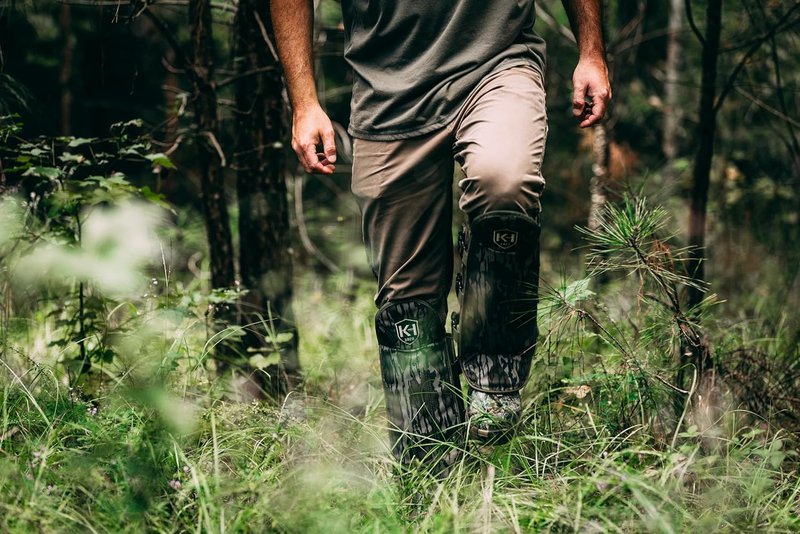 Mossy Oak® Snake Gaiters - Lightweight Protection for Outdoor Adventures | Camouflage Design