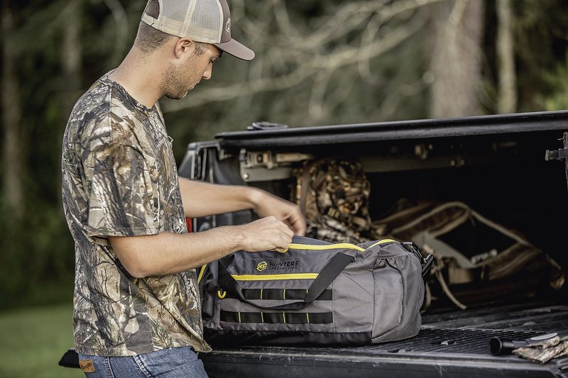 Hunters Specialties Scent-A-Way Scent-Safe 45L Duffel Bag with Zipper Pockets - Hunting Scent Proof Bag for Hunting Accessories & Equipment, 22" x 12" x 10"