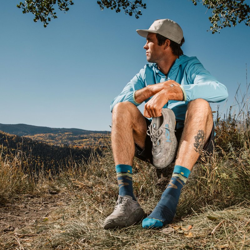 Darn Tough Vermont Micro-Crew Men's Running Socks, Ridge Runner, Midnight, XL - Ultra-Lightweight Socks for Men