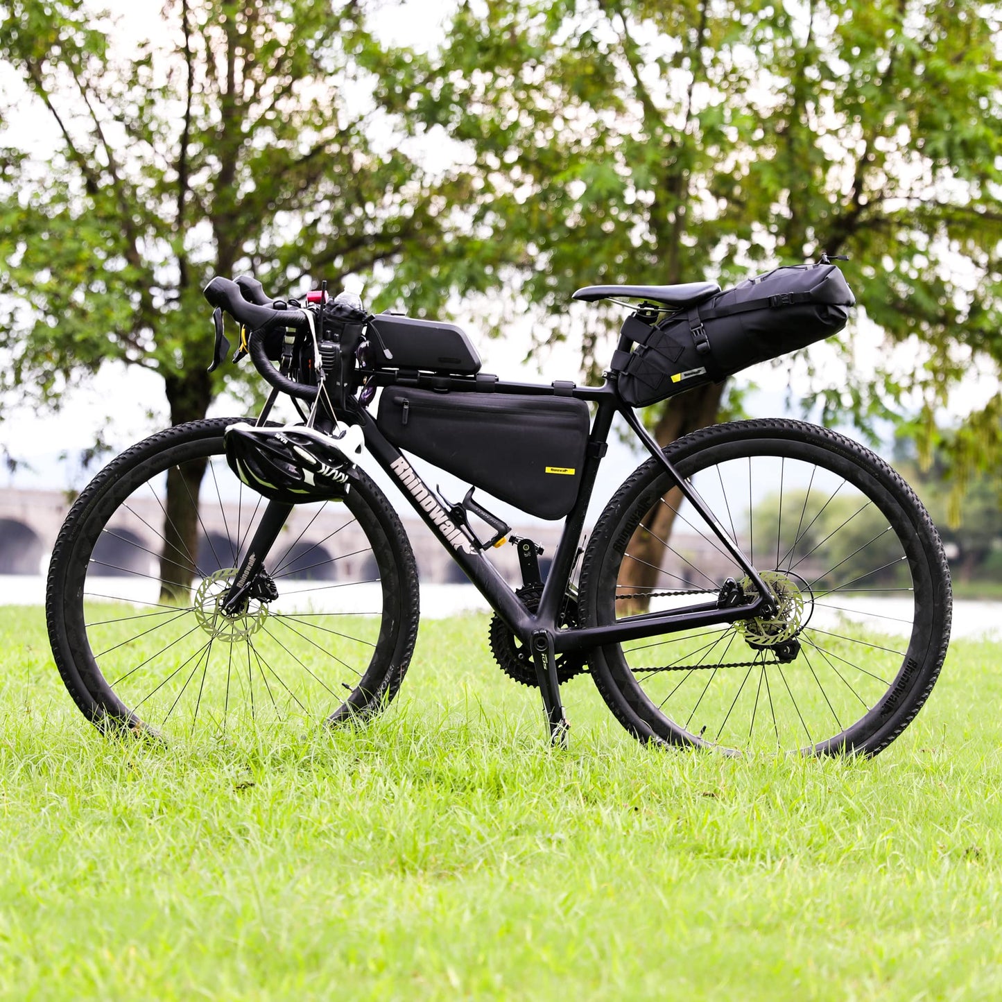 abamita Bike Saddle Bag Waterproof Bike Seat Bag Expandable Capacity Cycling Under Seat Pouch for Mountain Road Biking and Commuting Trips 10L