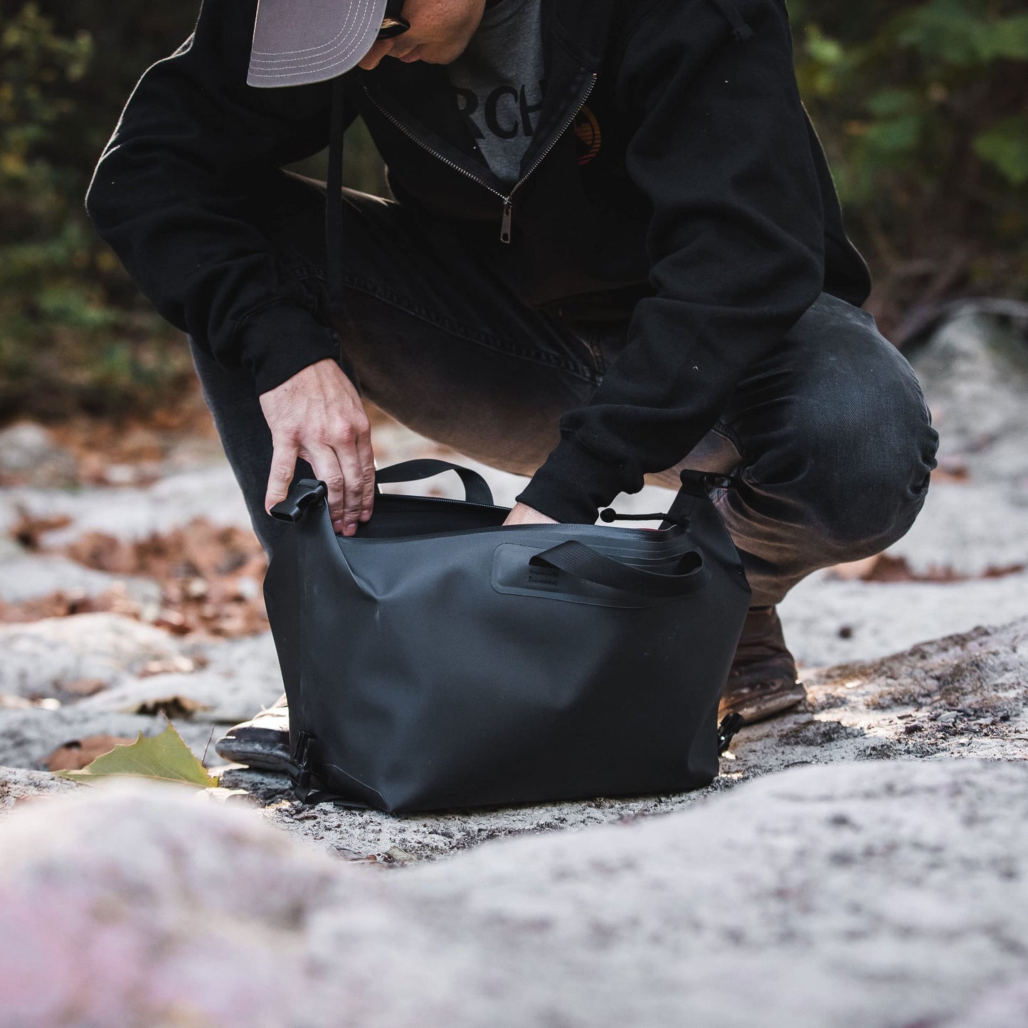 Magpul DAKA Takeout Large 8.88L Tactical Bag All-Purpose Durable Water-Resistant Heavy Duty Zipper Pouch, Black