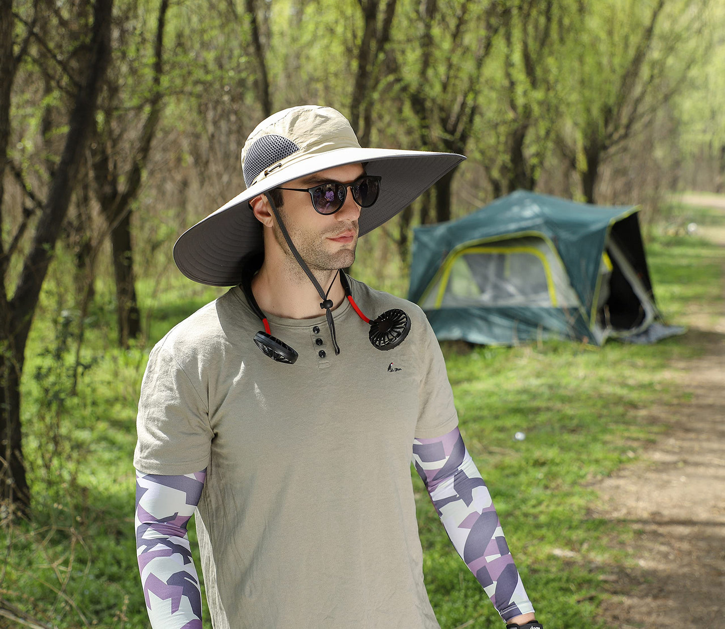 Leotruny Men Wide Brim Sun Hats UPF50+ Waterproof Breathable Bucket Hat for Fishing, Hiking, Camping (C01-khaki)