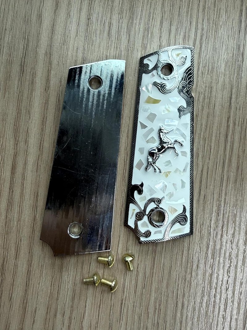 Full Size 1911 Grips - Pearl Resin with Metal Horse & Mexican Tricolor Flag Design | Durable and Stylish