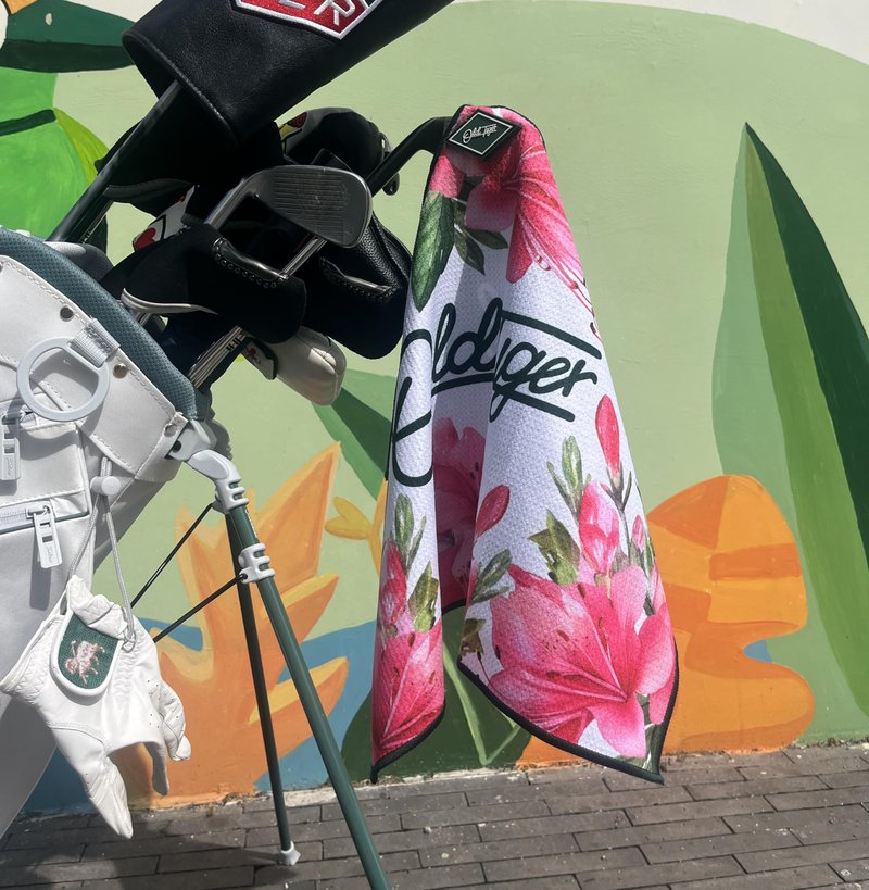 CROWNBLANKS Magnetic Golf Towels, 24''x16'' Fast Drying Microfiber Waffle Azalea Golf Towel for Carts or Golf Clubs, for Men Women