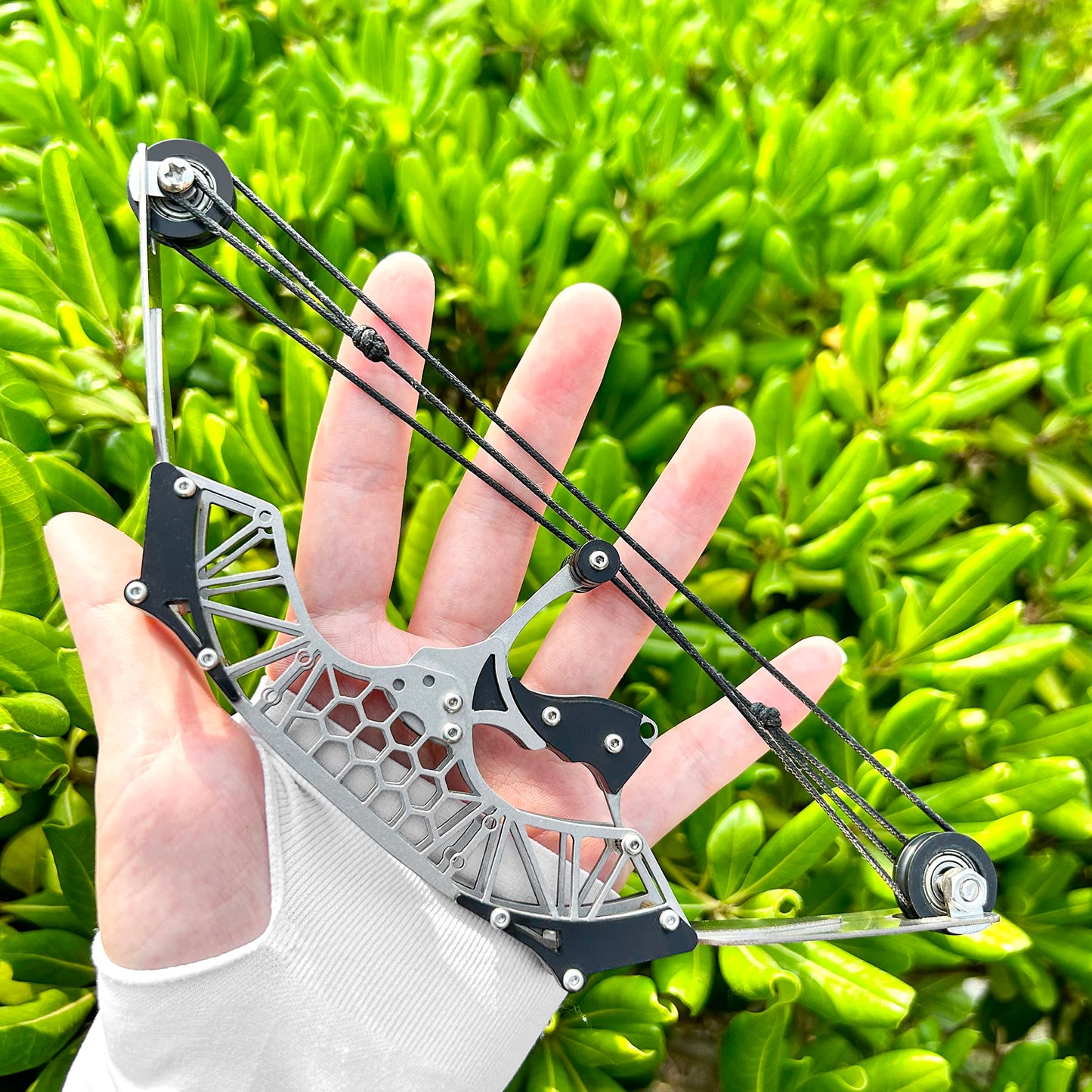 ZSHJGJR 6"/7.4"/7.9"/8.6"/8.8"/9.5" Mini Archery Bow Set Mini Compound Bow Mini Hunting Bow Right/Left Handed for Hunting Shooting Practice Archery Entertainment Fun (7.9" Bow)