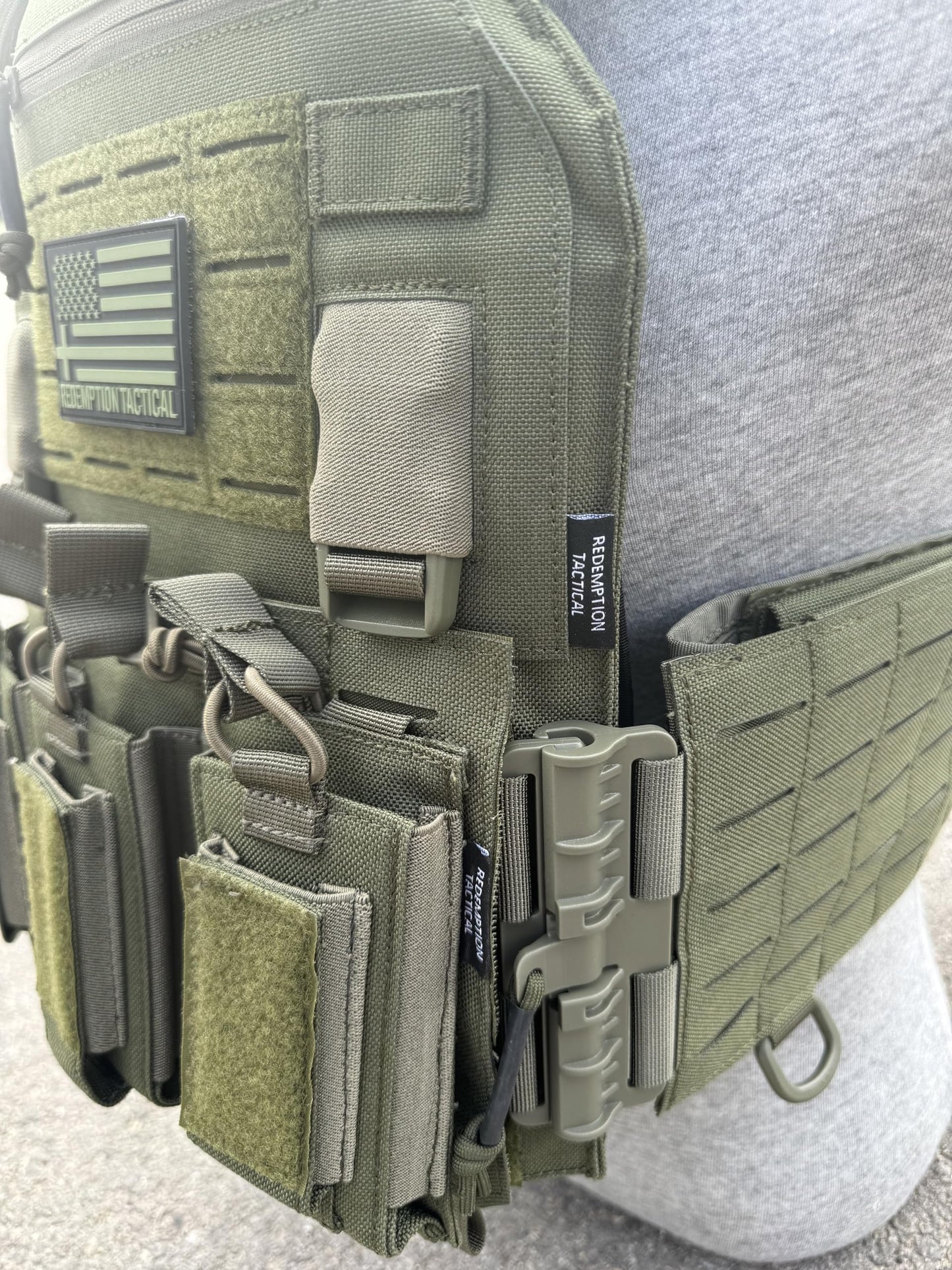 Redemption Crusader 2.0 Molle Quick Release Buckles Vest with Side Cummerbund Pouches and Triple Pouch (OD Green)