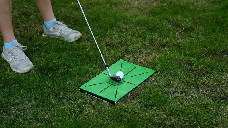 Swingmetrics Golf Hitting Mat – Swing Path Detection with 14''x9'' Aluminum Base 3'' Dual Ground Spikes – Golf Practice Mat for Outdoor Use, Swing Feedback & Training Aid (Swing Path Only)