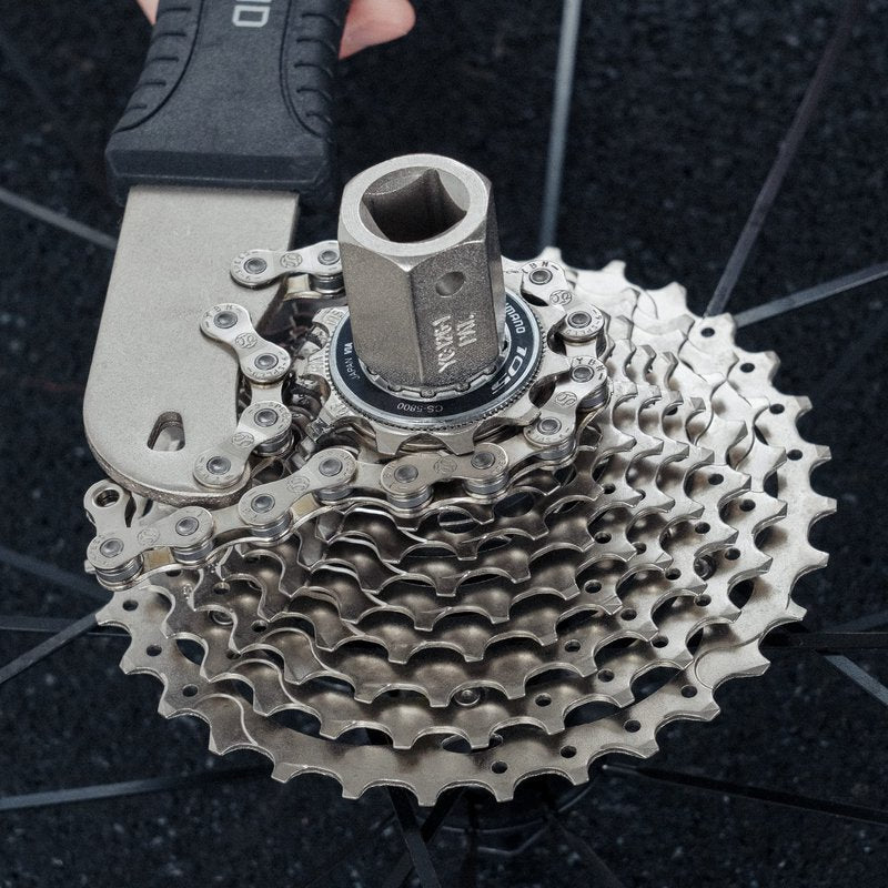 BIKEHAND 2 in 1 Bicycle Cassette Removal Installation Tool Kit with 15mm Pedal Wrench - Chain Whip and Lockring Tool with Detachable 12mm Guide Pin- Compatible with Shimano Sram HG System 7-12 Speed