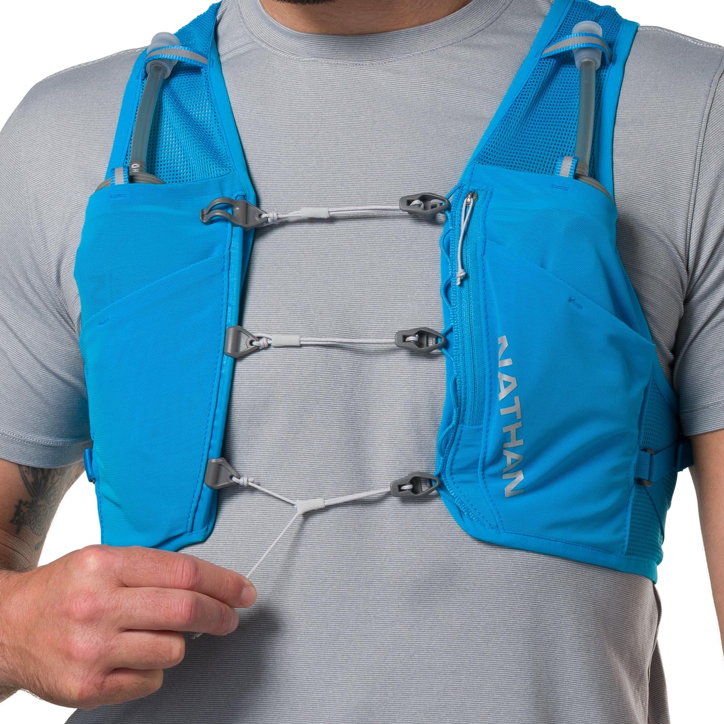 Nathan Unisex Hydration Vest - Lightweight, Quick-Fit Size Adjustment, Details, Includes Two 14oz Hydrapak Flasks, 4L Storage, Six Pockets for Running Essentials,Pinnacle Breeze, Electric Blue, L-XL