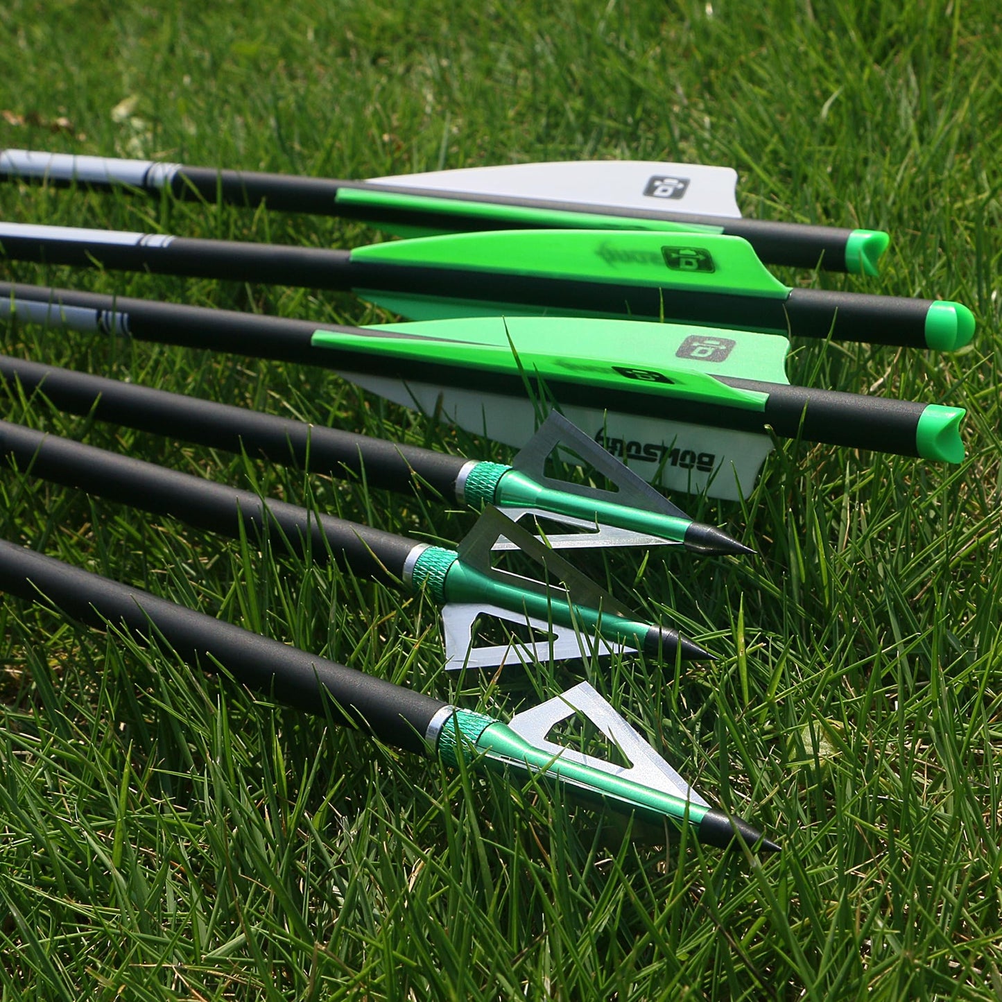 BOWSOUL Crossbow Bolts 20 22 Inch Carbon Archery Arrows 12 Pack and 6 Pack 3 Blade Hunting Broadhead Set (Green White, 20inch)
