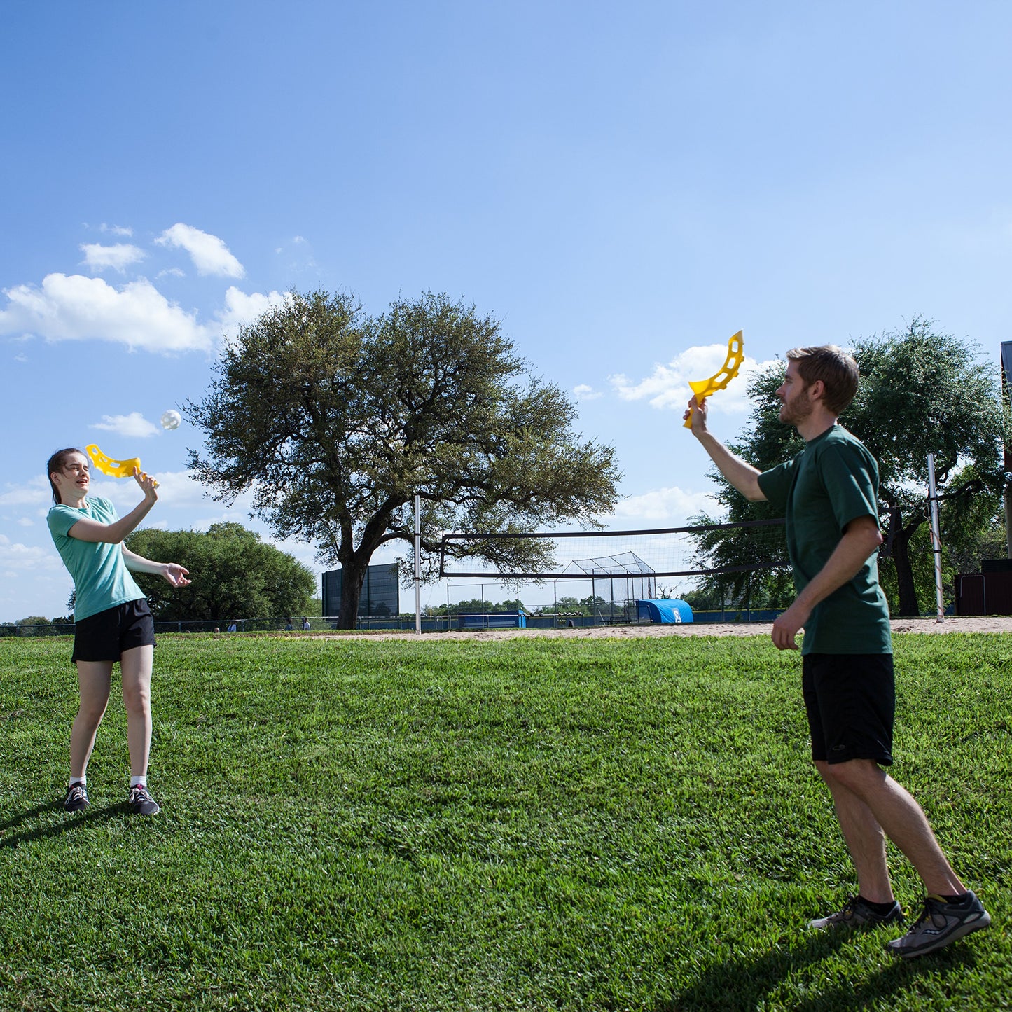 Champion Sports Scoop Ball Game: Classic Kids Outdoor Party Gear for Lawn, Camping & Beach