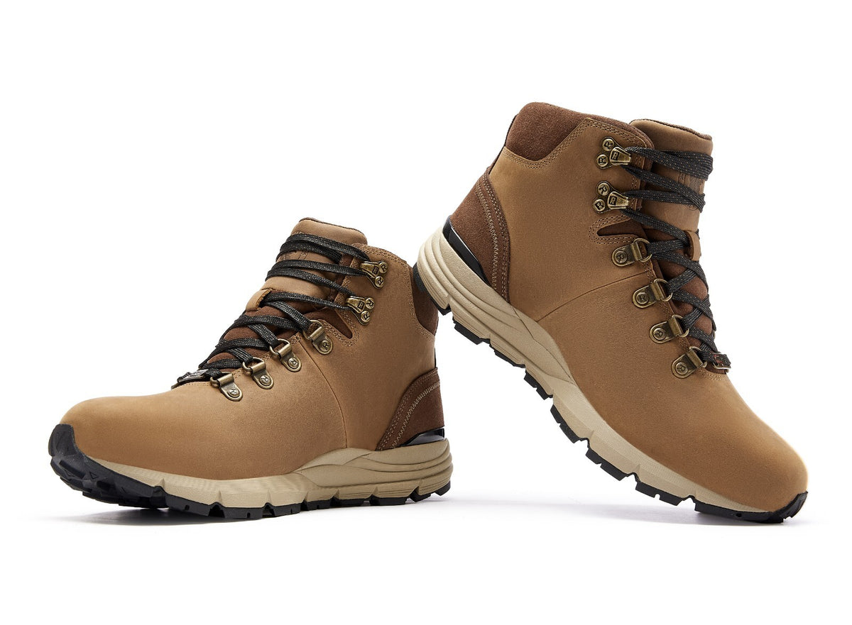 Men's Waterproof Hiking Boots Non-Slip Outsole Travel Shoes
