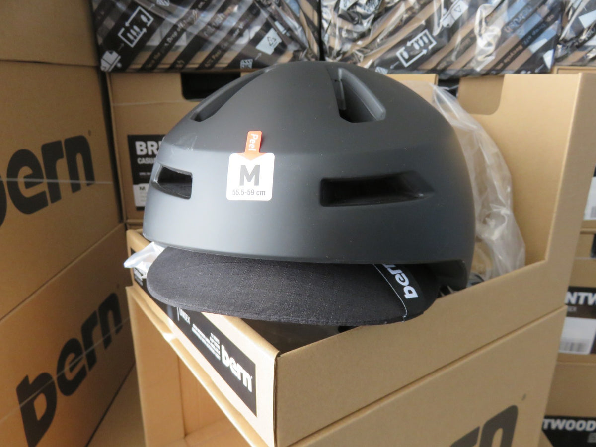 Bern Brentwood 2.0 Bicycle Helmet Medium Matte Black with Vents & Removable Visor