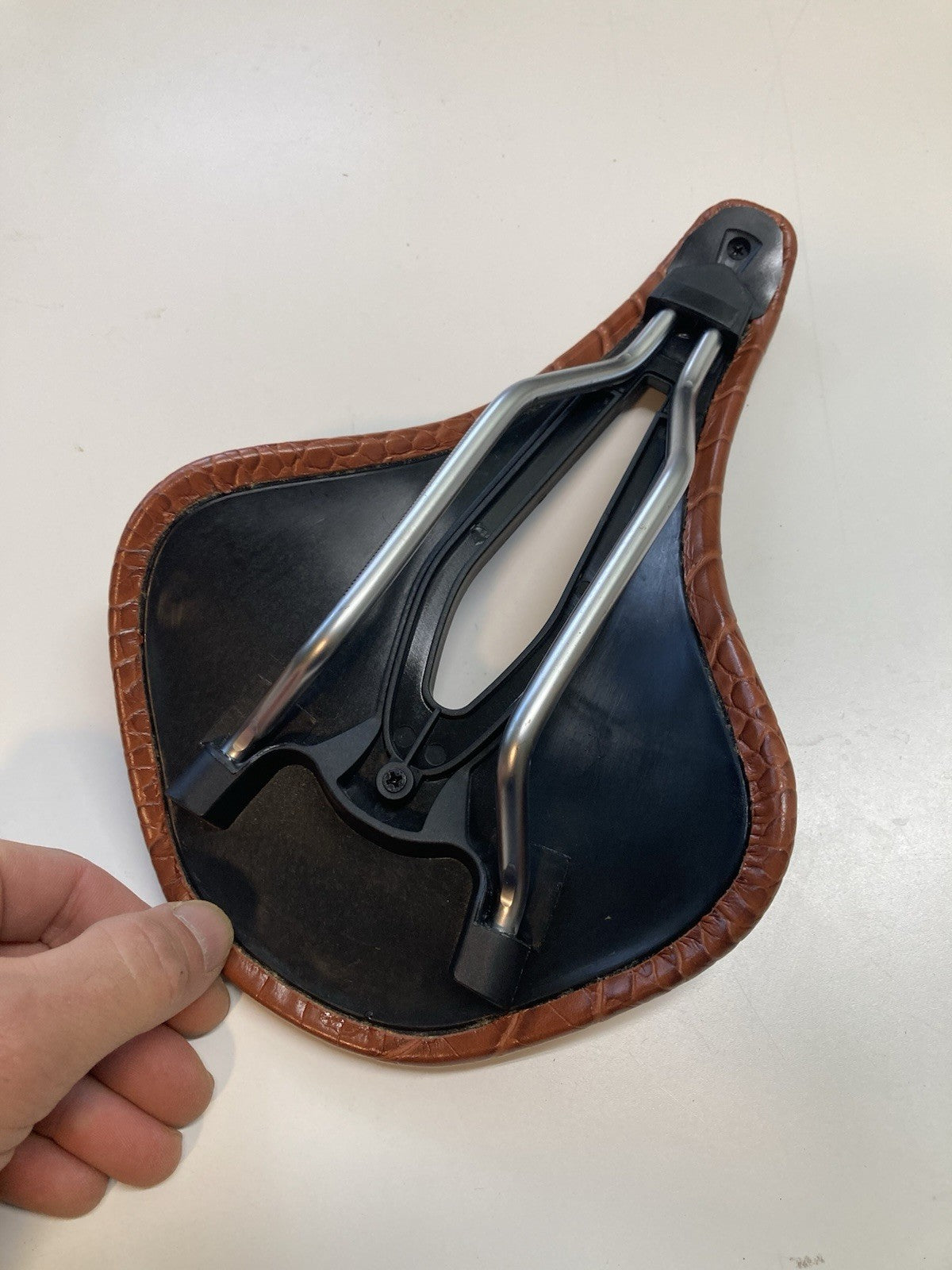 Bike Saddle - 160mm x 250mm Leather-Style Road Gravel Mountain Seat