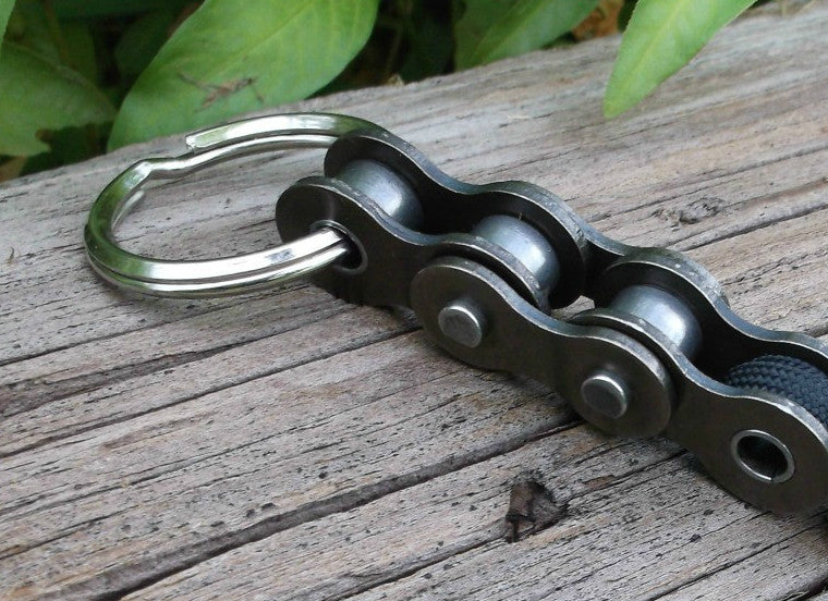 Black Paracord Motorcycle Key Chain with Pewter Skull - Harley Style